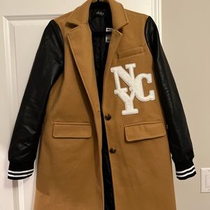 BRENTWOOD VARSITY TRENCH JACKET IN TAN NEVER WORN! SIZE LARGE.